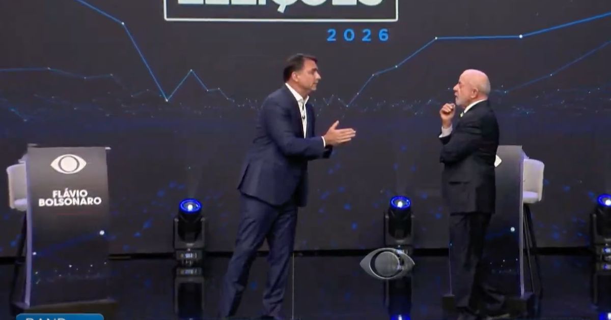 Flávio e Lula em 18 de outubro de 2026 no debate presidencial da BAND